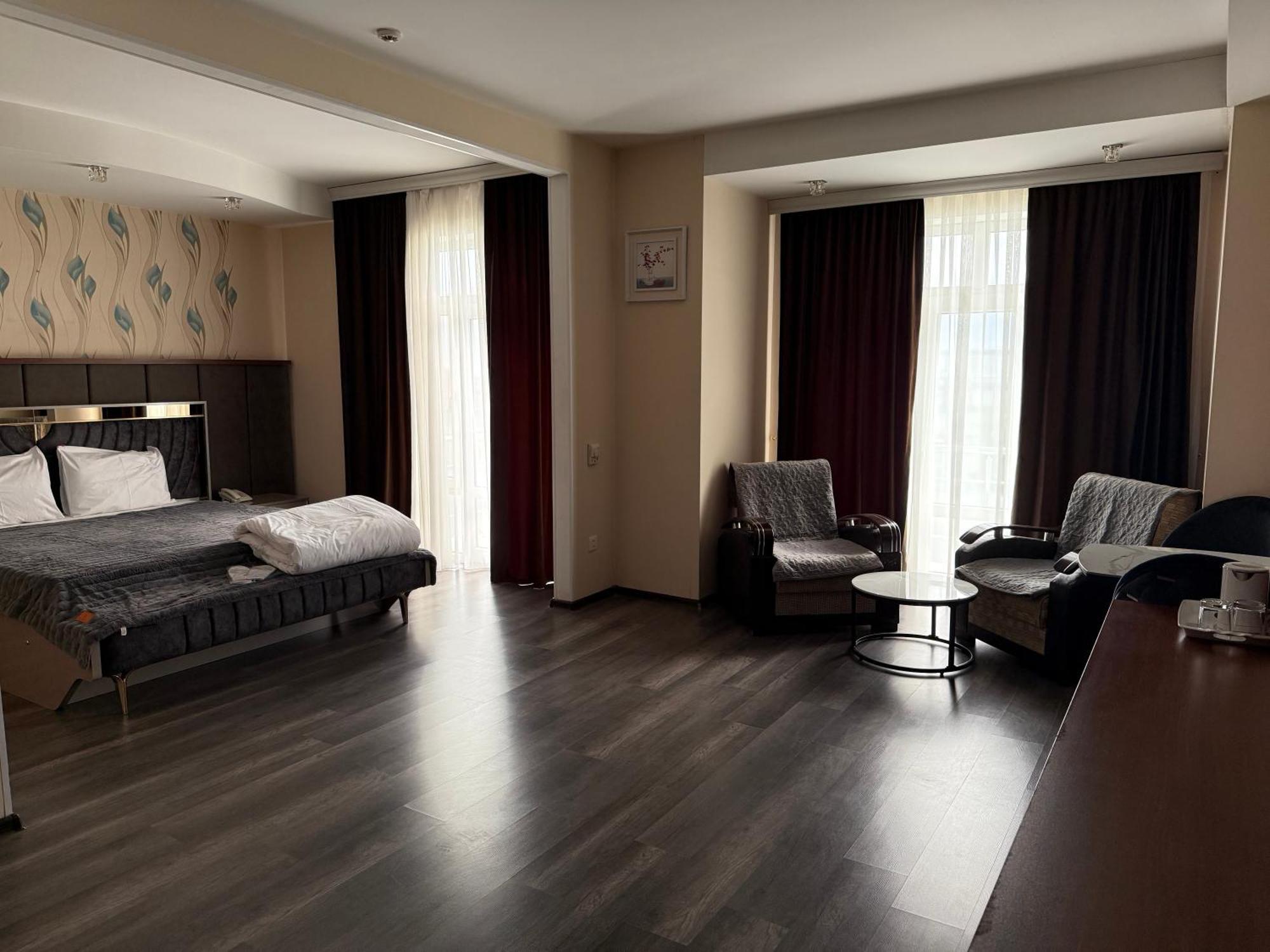 Aef Hotel Baku Exterior foto